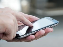 El mercado mundial de teléfonos inteligentes crece un 1% pese a las presiones de costos