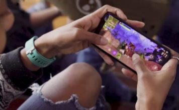 Jóvenes con smartphones 6 horas al día, 1 de cada 5 es adicta a las redes sociales