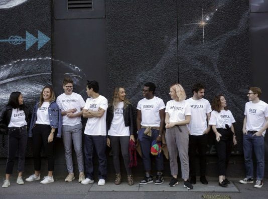 Kaspersky Lab se asocia con The Mix para campaña #AndOwningIt