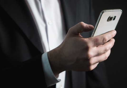 El mercado de teléfonos reacondicionados registra un aumento récord de pantallas por la menor demanda de equipos nuevos