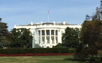 Biden aprovecha el compromiso de los grandes con la seguridad de la IA