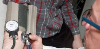 Pacientes podrán consultar a médicos por redes sociales