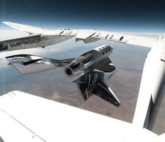 Branson de Virgin Galactic reta a Bezos de Blue Origin e intentará adelantarse en su viaje al espacio