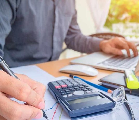 Directores financieros mantienen cautela sobre sus perspectivas para 2023 y reducen presupuestos