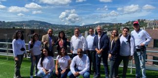 Colaboradores de SimpleTV brindan apoyo a damnificados de Mérida