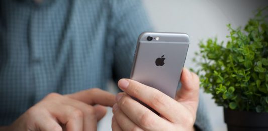 Apple soluciona el fallo que permitía leer mensajes eliminados en el iPhone