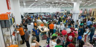 MultiMax abrió tres tiendas en 28 días