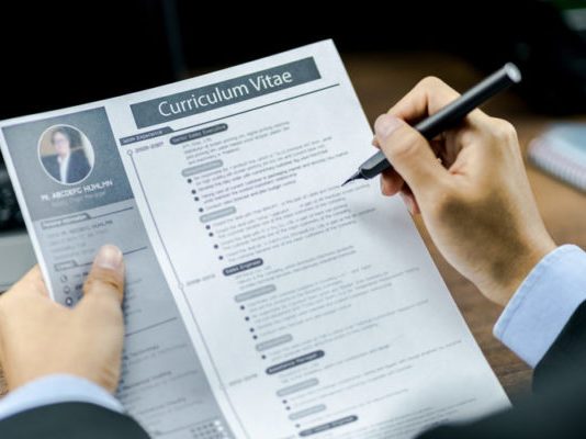 Aumenta la demanda de competencias en IA y se disparan las búsquedas de freelancers