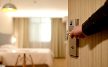 Fallo en modelo de llave magnética podría abrir en segundos 3 millones de puertas de los hoteles