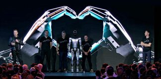 Elon Musk presenta el primer robot humanoide de Tesla con la vista puesta en el mercado de masas