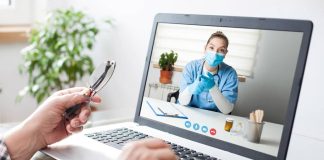 ChatGPT entra en la sanidad estadounidense y analiza los historiales médicos