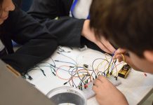 Estudiantes de Fe y Alegría logran segundo lugar en competencia regional de robótica