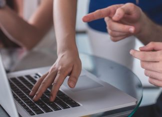 Empresas en riesgo: un tercio de los latinoamericanos nunca ha cambiado sus claves en el trabajo