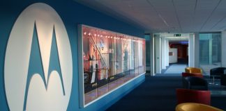 Motorola: El teléfono del futuro podría abrir la pantalla por todos los lados