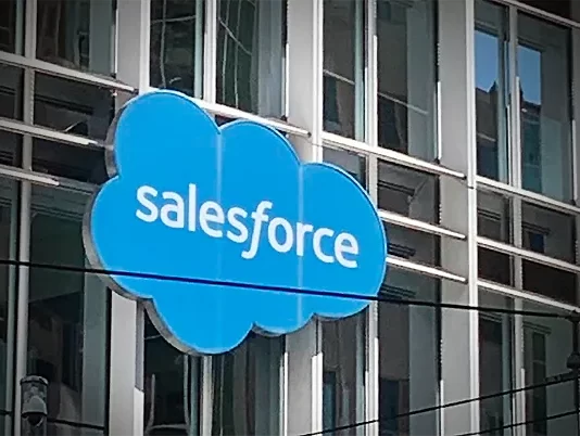 Salesforce Slack Code integra desarrollo colaborativo con IA en nuevos canales de código