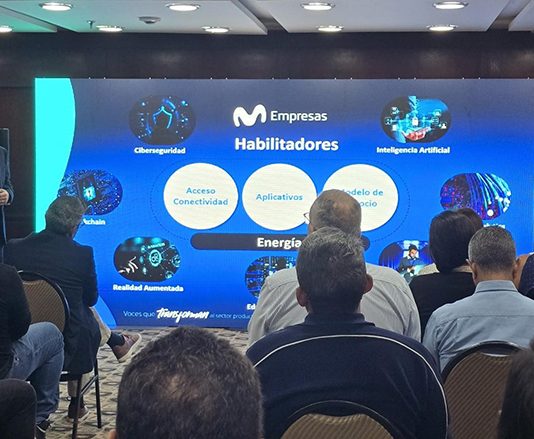 Movistar Empresas abordó el impacto de la IA y la innovación en la industria petrolera durante encuentro «Voces Que Transforman»