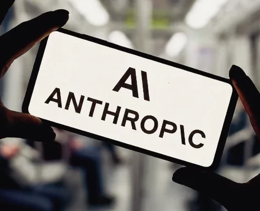 Anthropic redefine su postura sobre los modelos de IA de pesos abiertos en un momento de presión regulatoria