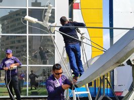 Cantv habilita red satelital de emergencia en campamentos e instituciones públicas de La Guaira