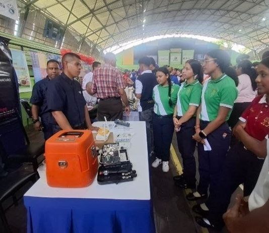 Cantv presentó sus tecnologías de fibra óptica en la Expo Feria de Oportunidades de Estudio 2026 en Tucupita