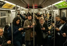 Microsoft establece un código de conducta para garantizar el control humano sobre la IA